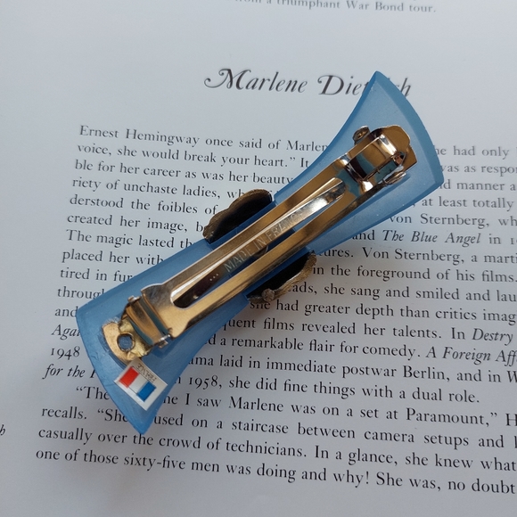 Vintage Barrette Bobby Pin Clip France Blue Gold Lucite Bow 1990s 🩵🩵🩵 - Picture 5 of 6